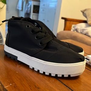 Toms high tops